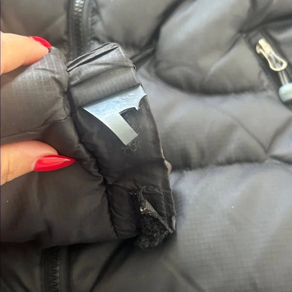 The North Face Men's Charcoal Puffer Jacket